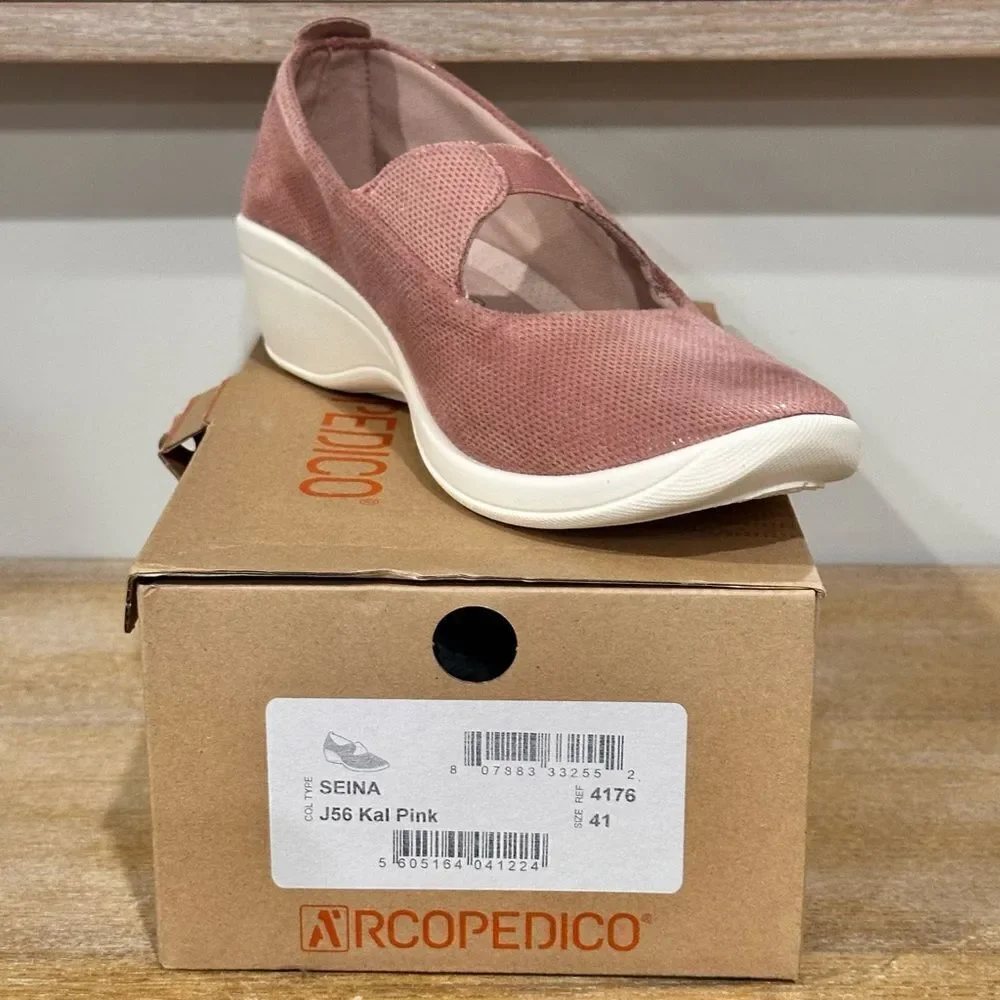 ARCOPEDICO Women’s Seina Mary Jane Wedges in the Size 41/ 9.5-10 US Size